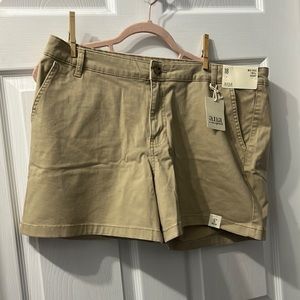 Ana Midsize Twill Short- khaki shorts